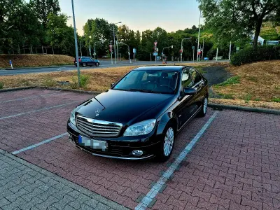 Gebraucht Mercedes C200 183 PS (134 kW) 2010 Schwarz Limousine