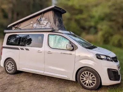 Gebraucht Opel Zafira Life 120 PS (88 kW) 2021 Weiß Van / Kleinbus