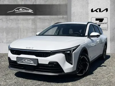 Neu Kia K4 Spirit 150 PS (110 kW) 2026 Weiss Kombi