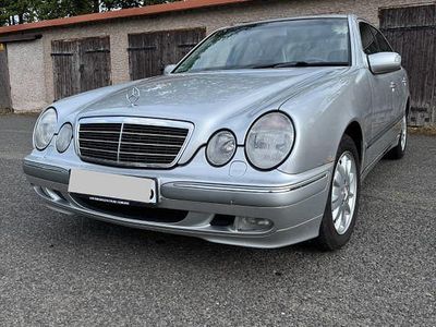Mercedes E220