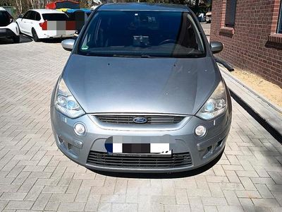 Gebraucht Ford S-MAX Titanium 175 PS (128 kW) 2008 Silber Van / Kleinbus