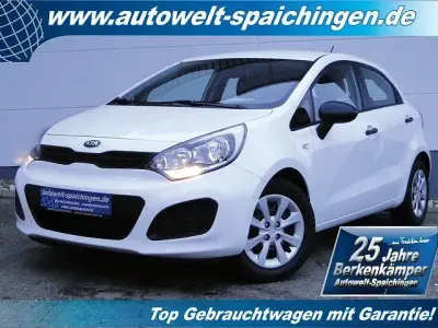 Gebraucht Kia Rio 86 PS (63 kW) 2013 Weiß Limousine