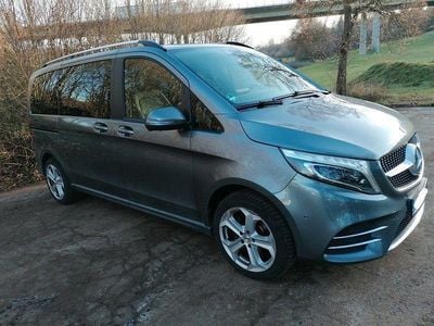 Gebraucht Mercedes V300 AMG line 239 PS (175 kW) 2019 Grau Van / Kleinbus