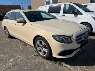 Gebraucht Mercedes E220 Avantgarde 197 PS (144 kW) 2017 Beige Kombi