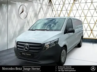 Gebraucht Mercedes Vito 163 PS (119 kW) 2025 Arktikweiß Van