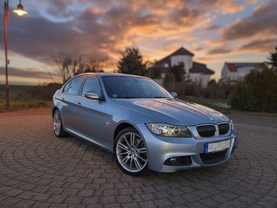 Blau Gebraucht 2011 BMW 325 M Sport Limousine | 12.200 € (Teuer)