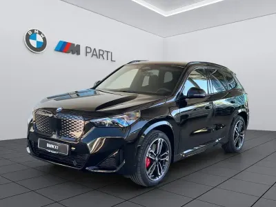 Gebraucht BMW iX1 Performance 150 kW (204 PS) 2026 Saphirschwarz SUV