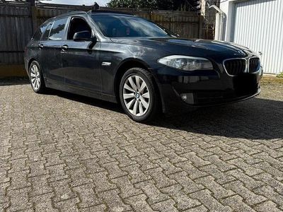 Gebraucht BMW 520 184 PS (135 kW) 2012 Schwarz Kombi