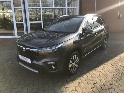 Gebraucht Suzuki SX4 S-Cross Comfort 129 PS (94 kW) 2023 Titan dark gray m SUV