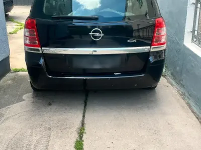 Gebraucht Opel Zafira 116 PS (85 kW) 2008 Schwarz Van / Kleinbus
