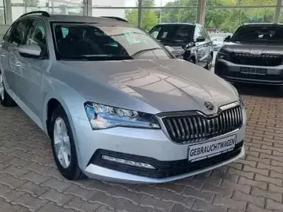 Gebraucht Skoda Superb Ambition 150 PS (110 kW) 2023 Silber Kombi