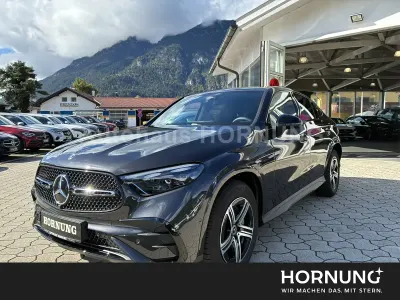 Gebraucht Mercedes GLC200 AMG 163 PS (119 kW) 2025 Metalliclack graphitgrau SUV