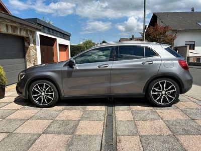 Mercedes GLA250