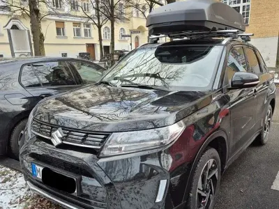 Gebraucht Suzuki Vitara Comfort+ 129 PS (94 kW) 2024 Schwarz SUV