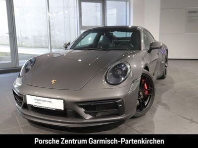 Porsche 911 Carrera 4 GTS