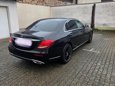 Gebraucht Mercedes E220 194 PS (142 kW) 2016 Schwarz Limousine