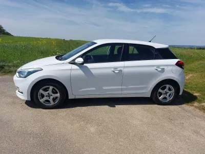 Brugt Hyundai i20 75 HK (55 kW) 2015 Hvid Hatchback