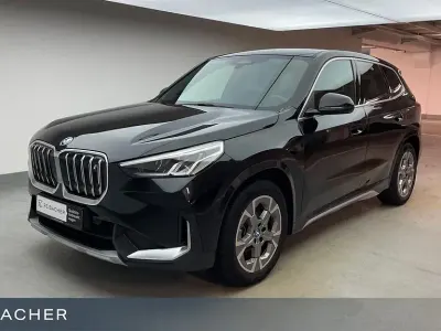 Gebraucht BMW iX1 Performance 200 kW (272 PS) 2023 Schwarz SUV