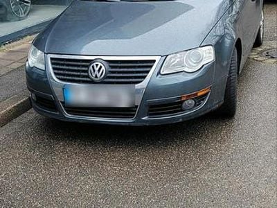 Gebraucht VW Passat 140 PS (102 kW) 2010 Grau Kombi