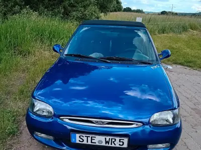 Gebraucht Ford Escort Cabriolet 90 PS (66 kW) 1997 Blau Cabrio