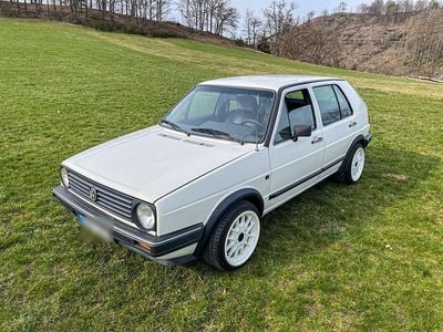 Usado VW Golf II 90 HP (66 kW) 1987 Branco Citadino