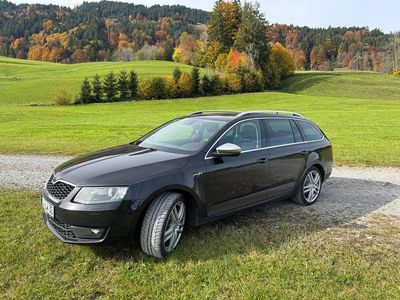 Schwarz Gebraucht 2015 Skoda Octavia LAURIN & KLEMENT Kombi | 15.400 € (Fairer Preis)
