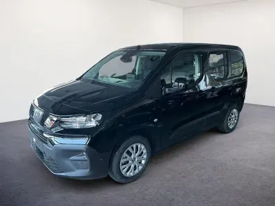Neu Fiat Doblò 102 PS (75 kW) 2025 632 schwarz Van / Kleinbus