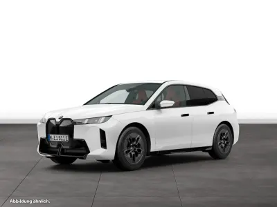 Gebraucht BMW iX M Sport 300 kW (408 PS) 2025 Weiß SUV