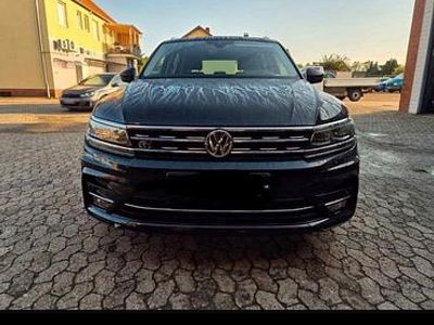 Usata VW Tiguan R-line 190 CV (139 kW) 2020 Nero SUV
