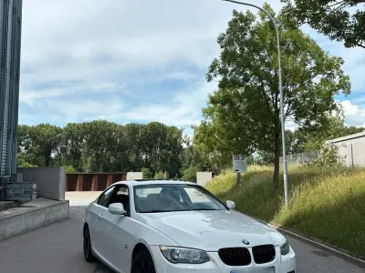 Gebraucht BMW 335 M Sport 306 PS (225 kW) 2011 Weiß Coupé