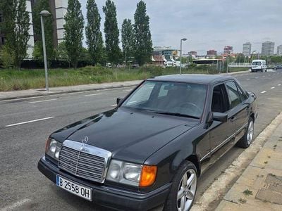 Usata Mercedes 300 147 CV (108 kW) 1993 Nero Berlina