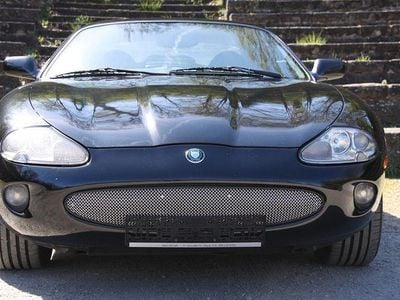 Second-hand Jaguar XK8 284 CP (208 kW) 2000 Negru Coupe