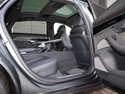 Audi A8L