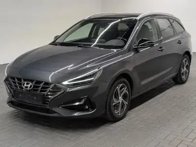 Gebraucht Hyundai i30 Intro Edition 116 PS (85 kW) 2020 Darkknightgraumet. Limousine