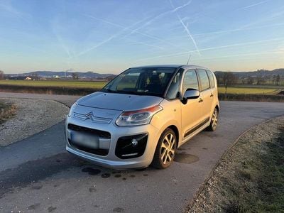 Grau Gebraucht 2013 Citroën C3 Picasso Van / Kleinbus | 5.800 € (Fairer Preis)