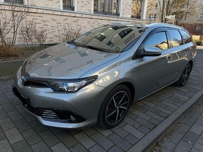 Gebraucht Toyota Auris Hybrid 136 PS (100 kW) 2018 Grau Kombi