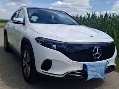 Gebraucht Mercedes EQA300 167 kW (228 PS) 2024 Weiß SUV