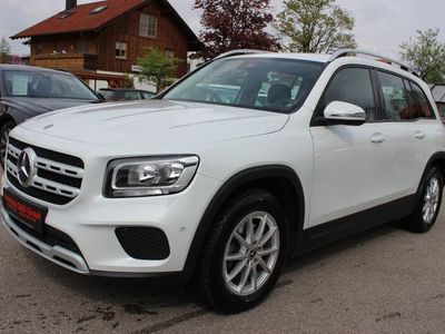 Mercedes GLB180
