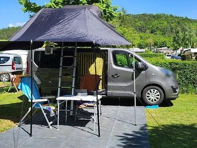 Gebraucht Opel Vivaro 145 PS (106 kW) 2016 Andere farben Van / Kleinbus