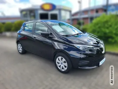 Gebraucht Renault Zoe 80 kW (109 PS) 2020 Schwarz metallic Kleinwagen