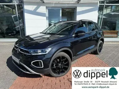 Gebraucht VW T-Roc Style 110 PS (80 kW) 2023 Deep black perleffekt (metallic) SUV