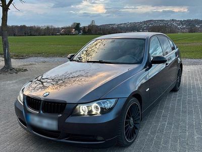 Second-hand BMW 318 122 CP (89 kW) 2007 Gri Berlinǎ