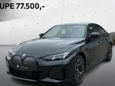 Gebraucht BMW i4 Comfort Edition 250 kW (340 PS) 2025 Black sapphire metallic Limousine