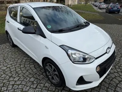 Gebraucht Hyundai i10 Passion 67 PS (49 kW) 2018 Weiß Kleinwagen