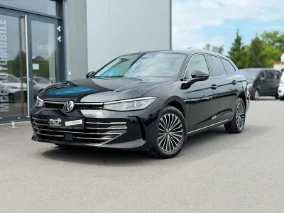 Gebraucht VW Passat Elegance 150 PS (110 kW) 2025 Schwarz Kombi