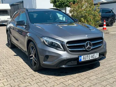 Gebraucht Mercedes GLA220 177 PS (130 kW) 2016 Grau SUV