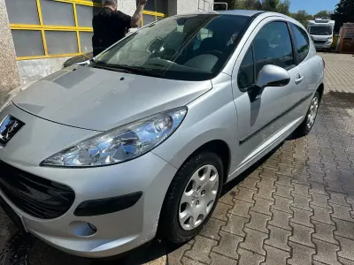 Gebraucht Peugeot 207 Filou 88 PS (64 kW) 2006 Silber Limousine