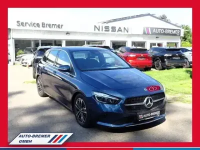 Gebraucht Mercedes B200 Progressive 177 PS (130 kW) 2023 Blau (metallic) Van / Kleinbus