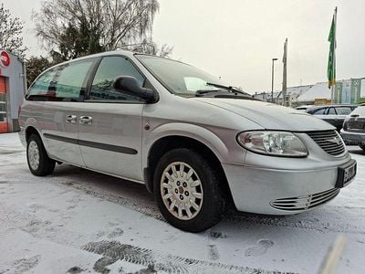 Silber Gebraucht 2002 Chrysler Grand Voyager Limited Van / Kleinbus | 3.999 € (Etwas zu teuer)
