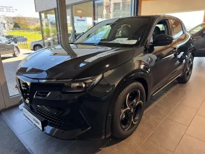 Nouvelle Alfa Romeo Junior 145 ch (106 kW) 2026 Noir SUV